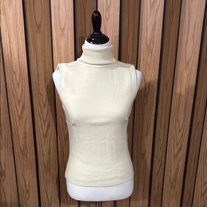 NWOT Designers Originals Cream Turtleneck Sleeveless Top